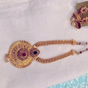 Indian jewelry/necklace set